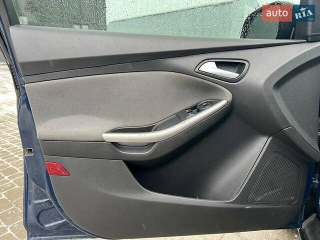 Синий Форд Фокус, объемом двигателя 1.6 л и пробегом 298 тыс. км за 6440 $, фото 14 на Automoto.ua