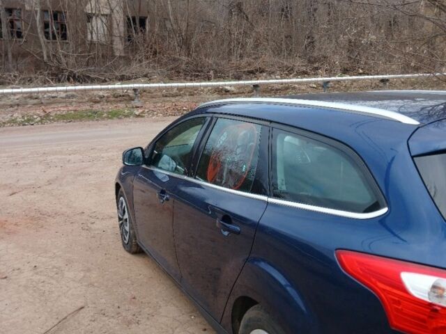 Синій Форд Фокус, об'ємом двигуна 1.6 л та пробігом 246 тис. км за 7500 $, фото 3 на Automoto.ua
