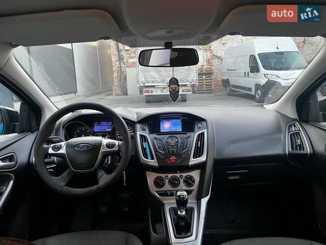 Синій Форд Фокус, об'ємом двигуна 1.6 л та пробігом 245 тис. км за 7200 $, фото 1 на Automoto.ua