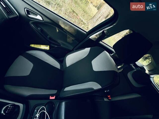 Форд Фокус 2012 у Львові на Automoto.ua Синій Форд Фокус, об'ємом двигуна 1.6 л та пробігом 249 тис. км за 7800 $, фото 27 на Automoto.ua