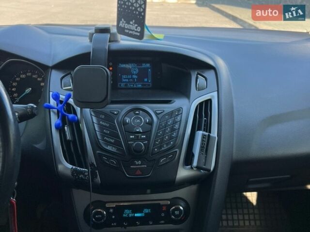 Синій Форд Фокус, об'ємом двигуна 1.56 л та пробігом 183 тис. км за 5900 $, фото 9 на Automoto.ua