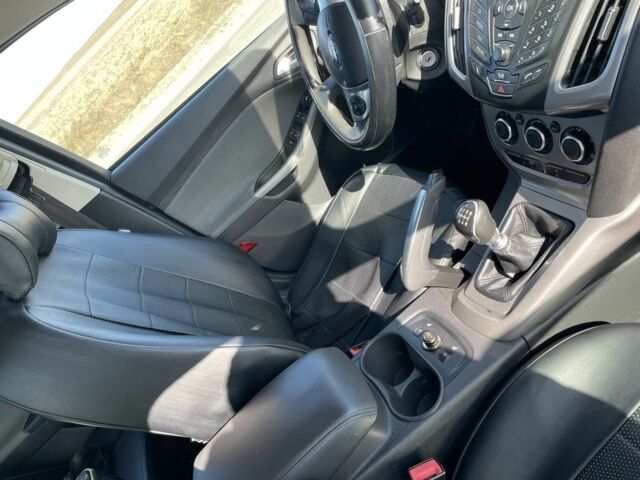 Синий Форд Фокус, объемом двигателя 1.6 л и пробегом 197 тыс. км за 7000 $, фото 4 на Automoto.ua