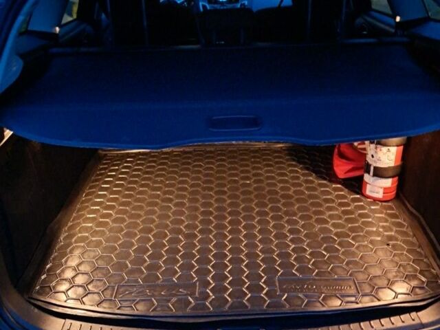 Синий Форд Фокус, объемом двигателя 1.6 л и пробегом 295 тыс. км за 7000 $, фото 6 на Automoto.ua