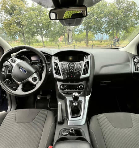 Синий Форд Фокус, объемом двигателя 1.6 л и пробегом 249 тыс. км за 8800 $, фото 17 на Automoto.ua