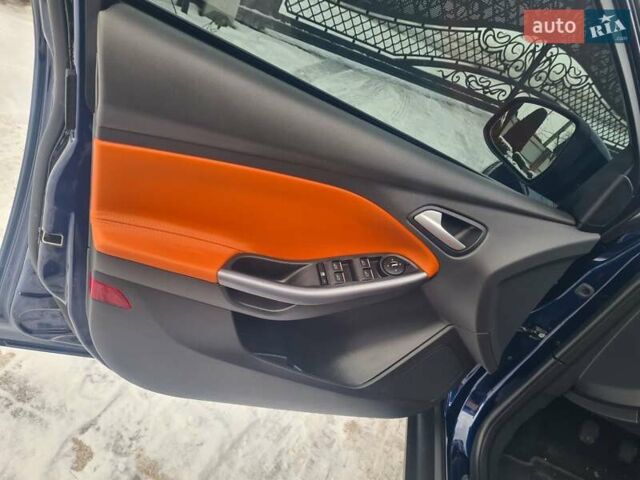 Синий Форд Фокус, объемом двигателя 1.6 л и пробегом 208 тыс. км за 8600 $, фото 91 на Automoto.ua