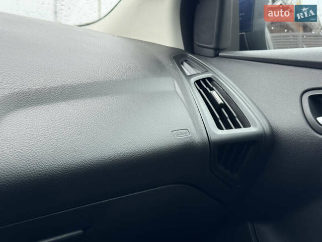 Синий Форд Фокус, объемом двигателя 1.6 л и пробегом 198 тыс. км за 6999 $, фото 53 на Automoto.ua