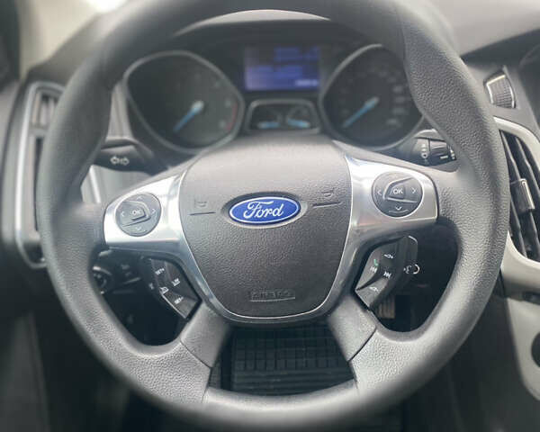 Синий Форд Фокус, объемом двигателя 1.6 л и пробегом 245 тыс. км за 7200 $, фото 29 на Automoto.ua