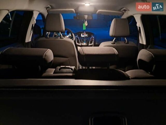 Синій Форд Фокус, об'ємом двигуна 1.6 л та пробігом 295 тис. км за 7800 $, фото 36 на Automoto.ua