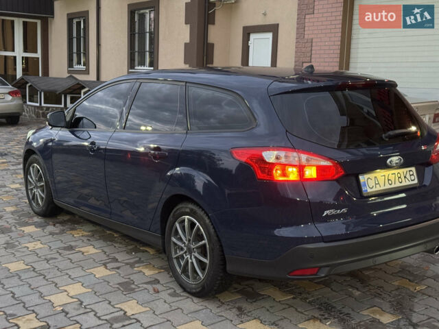 Синій Форд Фокус, об'ємом двигуна 2 л та пробігом 288 тис. км за 9000 $, фото 1 на Automoto.ua
