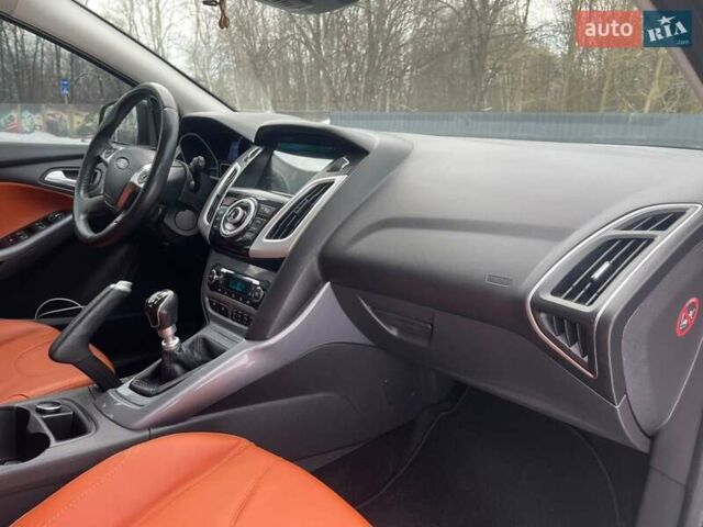 Синий Форд Фокус, объемом двигателя 1.6 л и пробегом 209 тыс. км за 8300 $, фото 58 на Automoto.ua