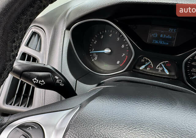 Синій Форд Фокус, об'ємом двигуна 1.6 л та пробігом 236 тис. км за 6450 $, фото 41 на Automoto.ua