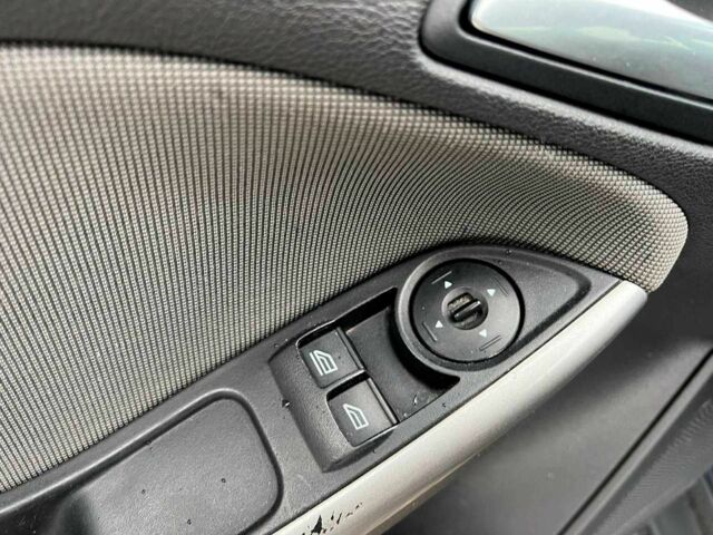 Синий Форд Фокус, объемом двигателя 1.6 л и пробегом 298 тыс. км за 6490 $, фото 15 на Automoto.ua