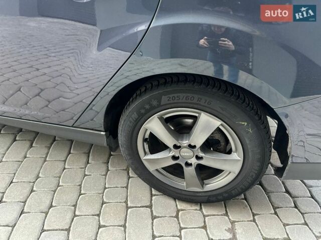 Синий Форд Фокус, объемом двигателя 1.6 л и пробегом 235 тыс. км за 7200 $, фото 22 на Automoto.ua