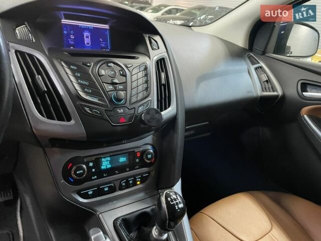 Синій Форд Фокус, об'ємом двигуна 1.6 л та пробігом 229 тис. км за 8900 $, фото 29 на Automoto.ua