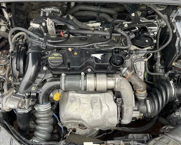 Синій Форд Фокус, об'ємом двигуна 1.6 л та пробігом 230 тис. км за 7999 $, фото 102 на Automoto.ua