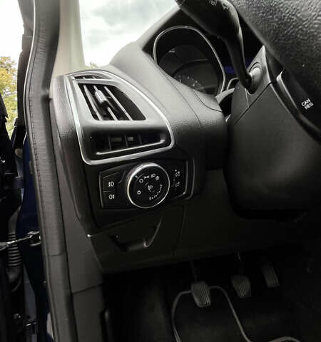 Синий Форд Фокус, объемом двигателя 1.6 л и пробегом 249 тыс. км за 8800 $, фото 19 на Automoto.ua