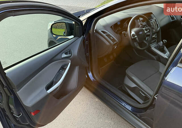 Синий Форд Фокус, объемом двигателя 1.6 л и пробегом 217 тыс. км за 7050 $, фото 19 на Automoto.ua