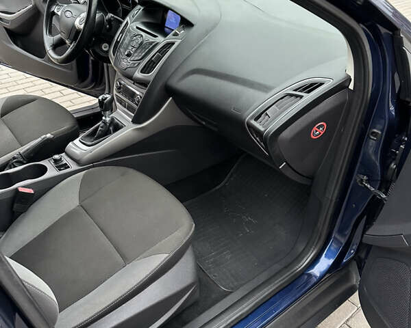 Синий Форд Фокус, объемом двигателя 1.6 л и пробегом 194 тыс. км за 7200 $, фото 21 на Automoto.ua