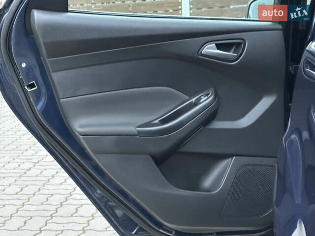 Синий Форд Фокус, объемом двигателя 1.6 л и пробегом 234 тыс. км за 7999 $, фото 52 на Automoto.ua