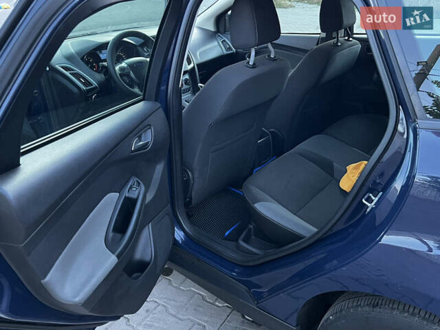 Синий Форд Фокус, объемом двигателя 1.6 л и пробегом 329 тыс. км за 6900 $, фото 7 на Automoto.ua