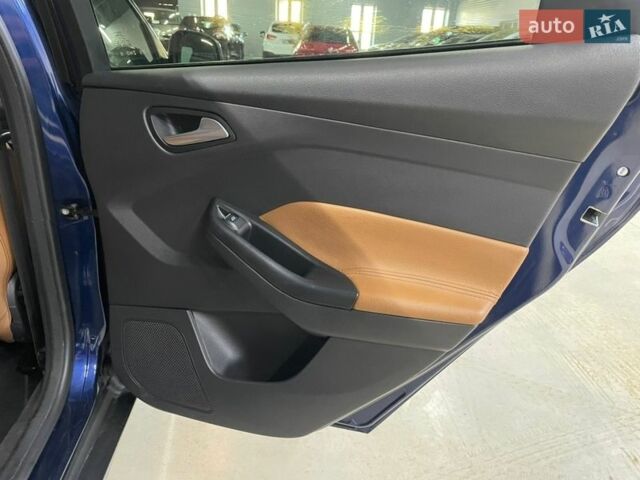 Синій Форд Фокус, об'ємом двигуна 1.6 л та пробігом 229 тис. км за 8900 $, фото 65 на Automoto.ua