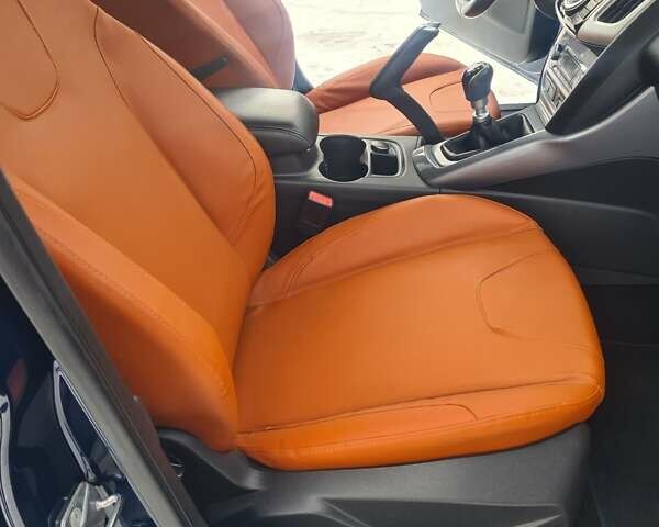 Синий Форд Фокус, объемом двигателя 1.6 л и пробегом 208 тыс. км за 8600 $, фото 110 на Automoto.ua