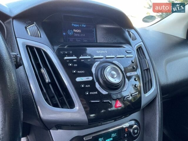 Синій Форд Фокус, об'ємом двигуна 1.6 л та пробігом 226 тис. км за 7700 $, фото 65 на Automoto.ua