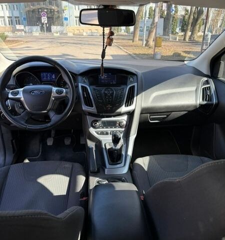 Синий Форд Фокус, объемом двигателя 1.56 л и пробегом 272 тыс. км за 7900 $, фото 2 на Automoto.ua