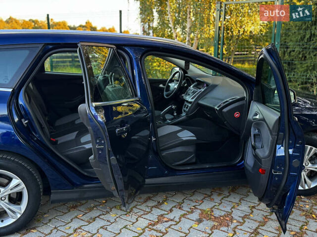Синій Форд Фокус, об'ємом двигуна 1.6 л та пробігом 230 тис. км за 8349 $, фото 54 на Automoto.ua