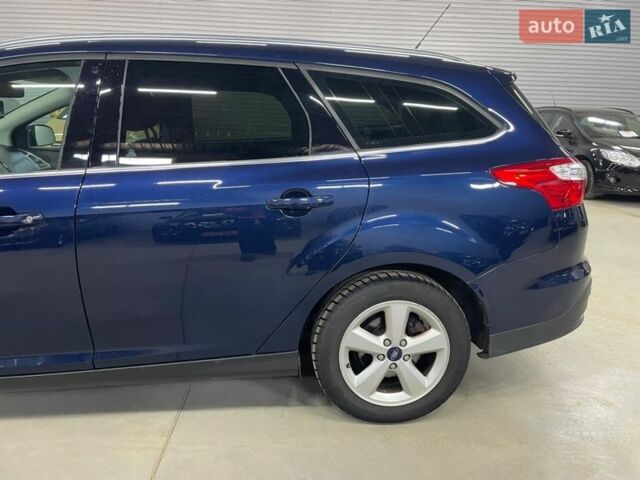 Синій Форд Фокус, об'ємом двигуна 1.6 л та пробігом 229 тис. км за 8900 $, фото 41 на Automoto.ua