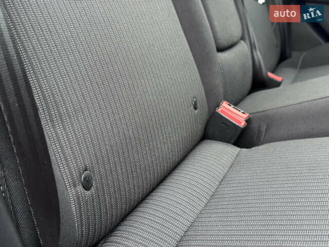 Синий Форд Фокус, объемом двигателя 1.6 л и пробегом 195 тыс. км за 7699 $, фото 76 на Automoto.ua