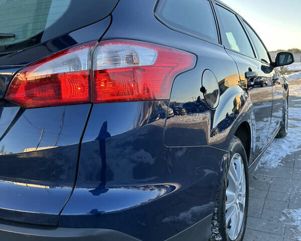 Синий Форд Фокус, объемом двигателя 1.6 л и пробегом 194 тыс. км за 6999 $, фото 6 на Automoto.ua