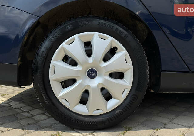 Синій Форд Фокус, об'ємом двигуна 1.6 л та пробігом 236 тис. км за 6450 $, фото 10 на Automoto.ua