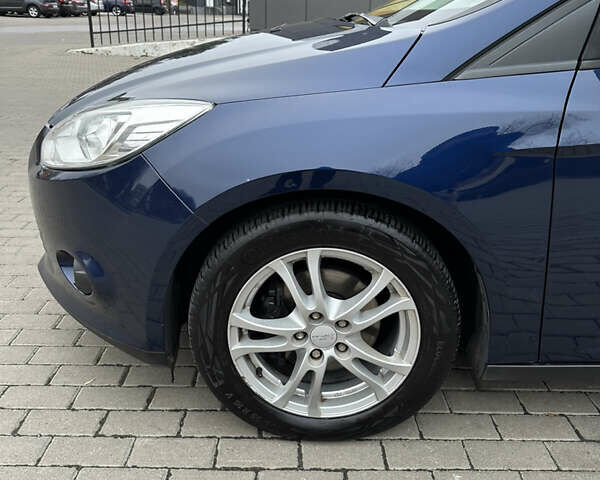 Синий Форд Фокус, объемом двигателя 1.6 л и пробегом 194 тыс. км за 7200 $, фото 13 на Automoto.ua