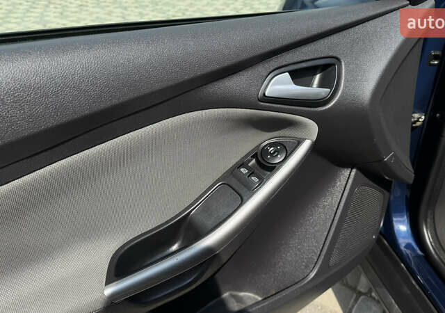 Синій Форд Фокус, об'ємом двигуна 1.6 л та пробігом 236 тис. км за 6450 $, фото 31 на Automoto.ua