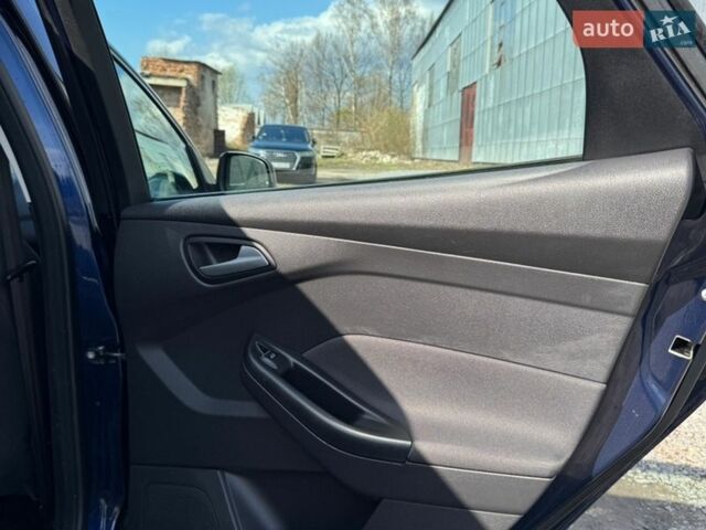 Синій Форд Фокус, об'ємом двигуна 1.6 л та пробігом 196 тис. км за 8150 $, фото 60 на Automoto.ua