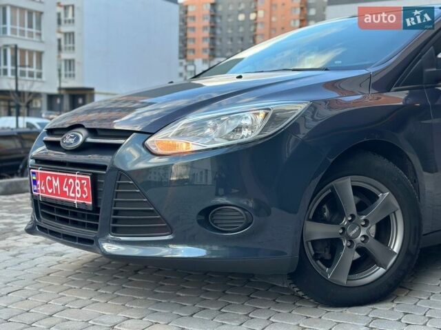 Синий Форд Фокус, объемом двигателя 1.6 л и пробегом 235 тыс. км за 7200 $, фото 4 на Automoto.ua