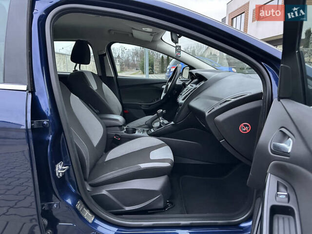 Синій Форд Фокус, об'ємом двигуна 1.6 л та пробігом 235 тис. км за 7699 $, фото 54 на Automoto.ua