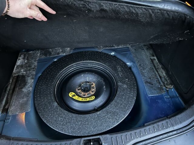 Синій Форд Фокус, об'ємом двигуна 1.6 л та пробігом 329 тис. км за 6900 $, фото 16 на Automoto.ua