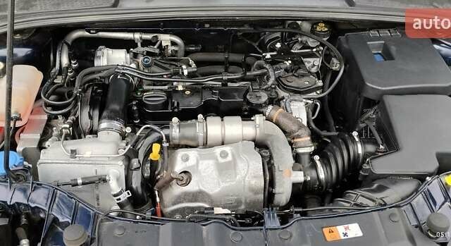 Синий Форд Фокус, объемом двигателя 1.6 л и пробегом 252 тыс. км за 8800 $, фото 6 на Automoto.ua