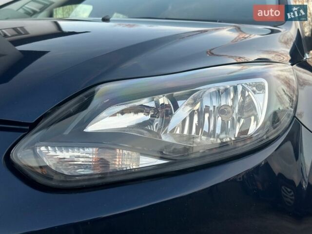 Синий Форд Фокус, объемом двигателя 1.6 л и пробегом 279 тыс. км за 7200 $, фото 12 на Automoto.ua