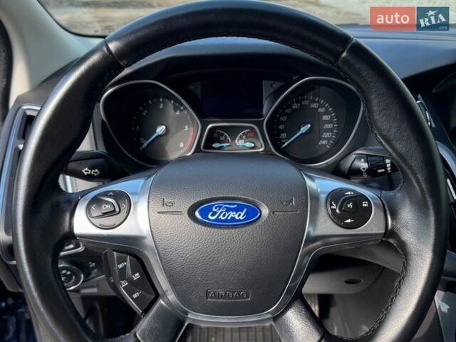 Синій Форд Фокус, об'ємом двигуна 1.6 л та пробігом 196 тис. км за 8150 $, фото 45 на Automoto.ua