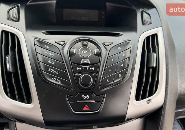 Синій Форд Фокус, об'ємом двигуна 1.6 л та пробігом 236 тис. км за 6450 $, фото 44 на Automoto.ua