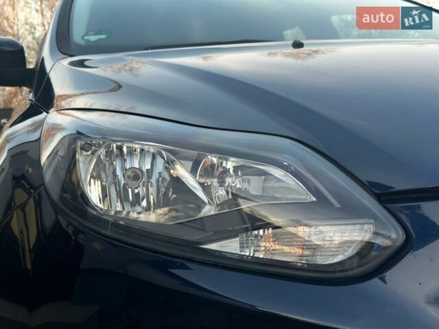 Синий Форд Фокус, объемом двигателя 1.6 л и пробегом 279 тыс. км за 7200 $, фото 11 на Automoto.ua