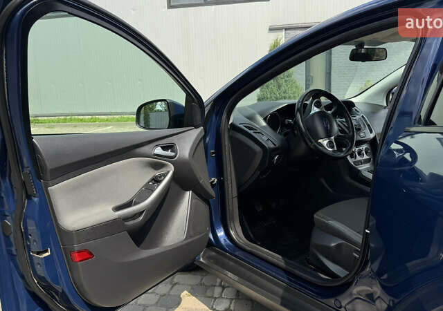 Синій Форд Фокус, об'ємом двигуна 1.6 л та пробігом 236 тис. км за 6450 $, фото 30 на Automoto.ua