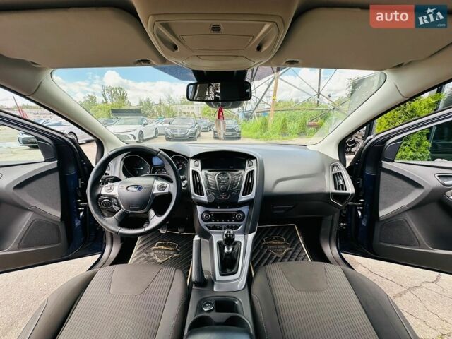 Синій Форд Фокус, об'ємом двигуна 1.56 л та пробігом 264 тис. км за 8900 $, фото 18 на Automoto.ua