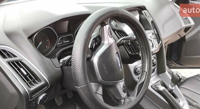 Синий Форд Фокус, объемом двигателя 1.6 л и пробегом 252 тыс. км за 8800 $, фото 28 на Automoto.ua