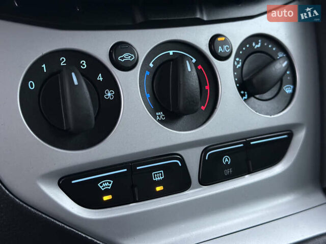 Синий Форд Фокус, объемом двигателя 1.6 л и пробегом 234 тыс. км за 7999 $, фото 47 на Automoto.ua