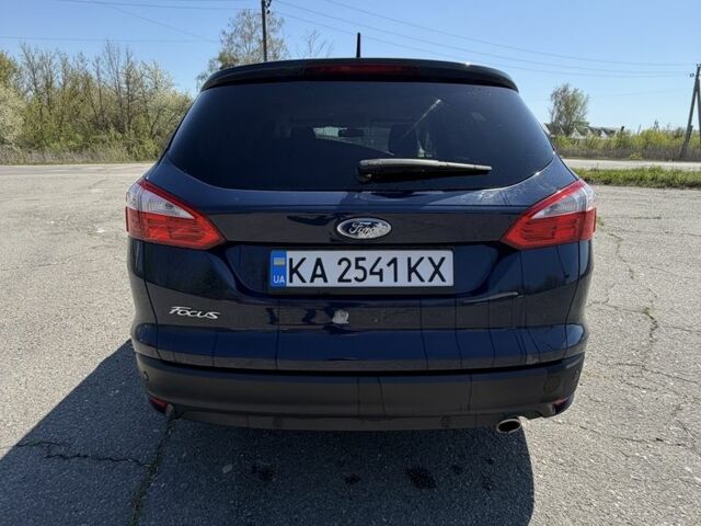 Синій Форд Фокус, об'ємом двигуна 2 л та пробігом 228 тис. км за 6850 $, фото 4 на Automoto.ua