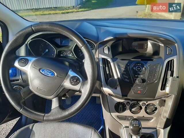 Синий Форд Фокус, объемом двигателя 1.6 л и пробегом 305 тыс. км за 7000 $, фото 6 на Automoto.ua